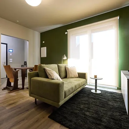 The School Venice, Boutique Loft Маргера