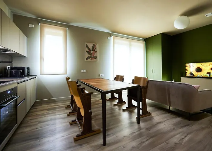 The School Venice, Boutique Loft Маргера