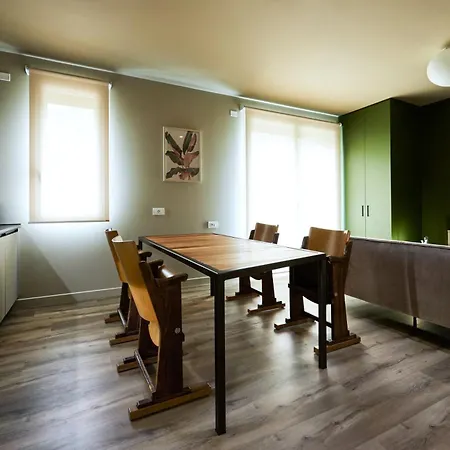 The School Venice, Boutique Loft Маргера